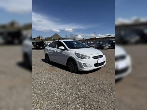 Hyundai Accent 1.4 Gl año 2020 Hyundai Accent 1.4 Gl año 2020