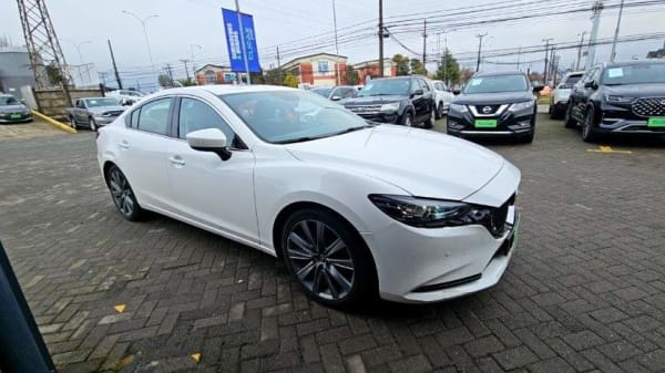 Mazda 6 2.0 V Ca 4x2 6mt 4p año 2021