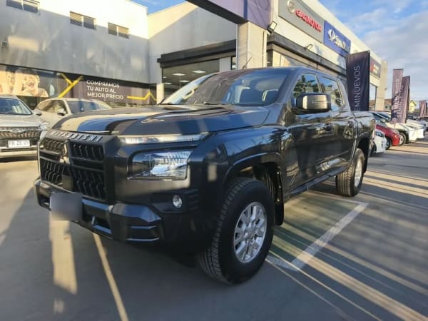 Mitsubishi L200 Katana Xrt 2.5 Mt 4x4 año 2024 Mitsubishi L200 Katana Xrt 2.5 Mt 4x4 año 2024