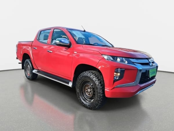Mitsubishi L200 2.2 Katana Crt Diesel Dob. Cab. 4x4 Mt 4p año 2024 Mitsubishi L200 2.2 Katana Crt Diesel Dob. Cab. 4x4 Mt 4p año 2024