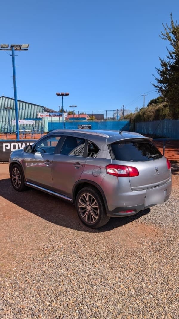 PEUGEOT 4008 2.0 N1 Cvt At 4x4 año 2013 PEUGEOT 4008 2.0 N1 Cvt At 4x4 año 2013