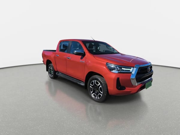 Toyota Hilux 2.8 Srv Diesel 4x4 Dob. Cab. At 4p año 2024 Toyota Hilux 2.8 Srv Diesel 4x4 Dob. Cab. At 4p año 2024