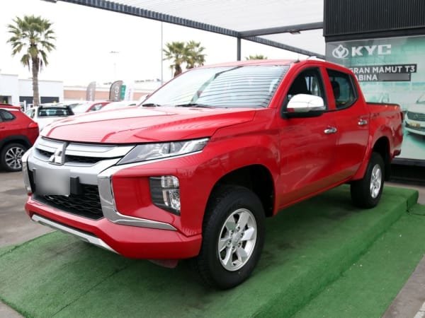 Mitsubishi L200 L200 Katana 4x2 Diesel año 2023 Mitsubishi L200 L200 Katana 4x2 Diesel año 2023