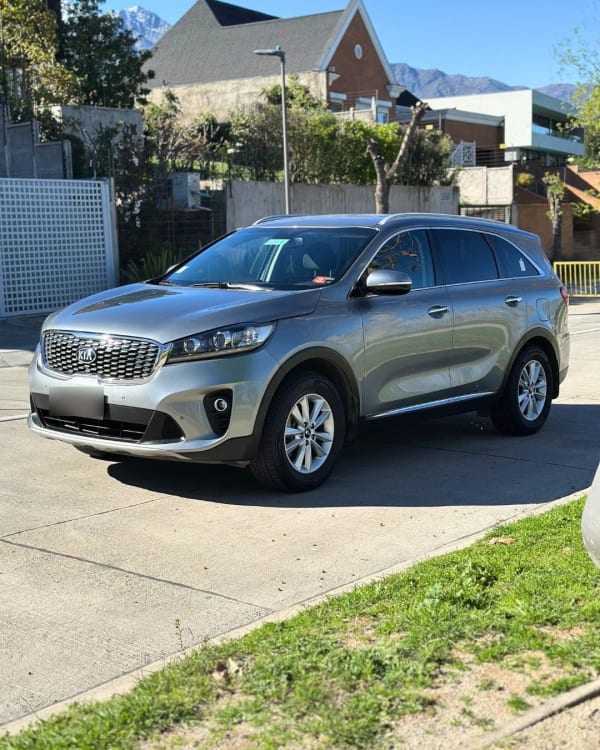 KIA MOTORS SORENTO Sorento Ex 2.4l Gsl 6mt 2wd año 2021