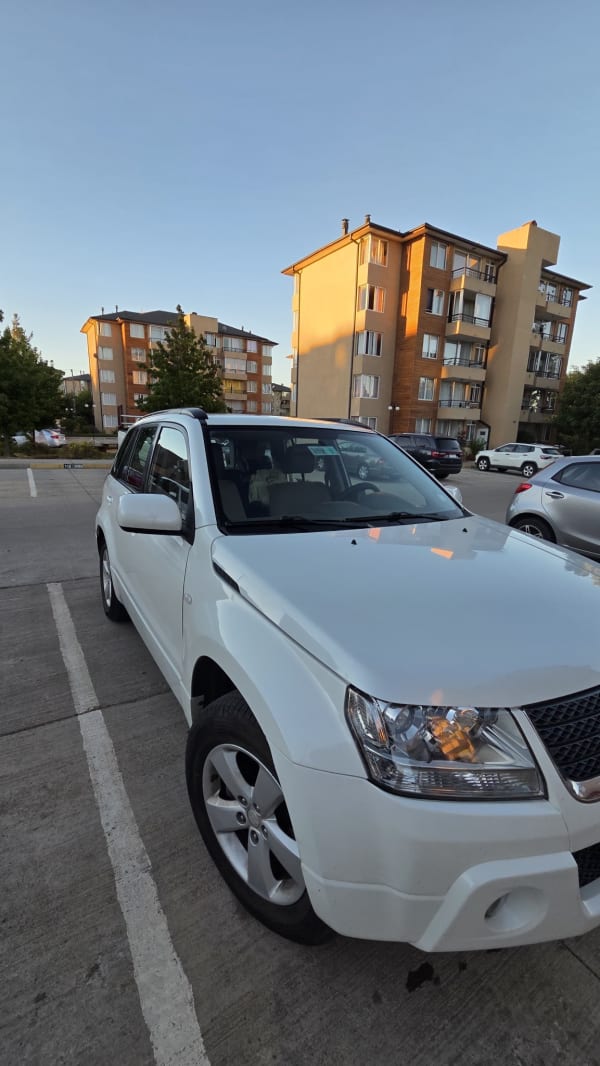 SUZUKI GRAND NOMADE 2.4 Glx Sport A18 At 4x4 año 2012 SUZUKI GRAND NOMADE 2.4 Glx Sport A18 At 4x4 año 2012