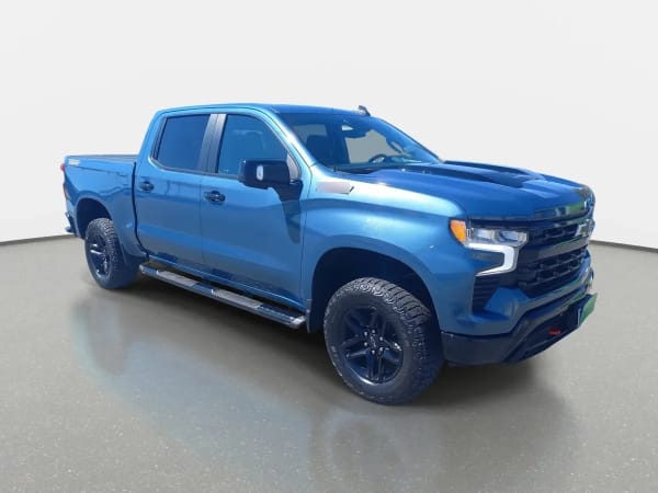 Chevrolet Silverado 5.3 Lt Trail Boss Z71 4x4 At 4p año 2024 Chevrolet Silverado 5.3 Lt Trail Boss Z71 4x4 At 4p año 2024