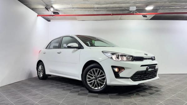 Kia Rio 5 1.4 Ex Full At año 2022 Kia Rio 5 1.4 Ex Full At año 2022