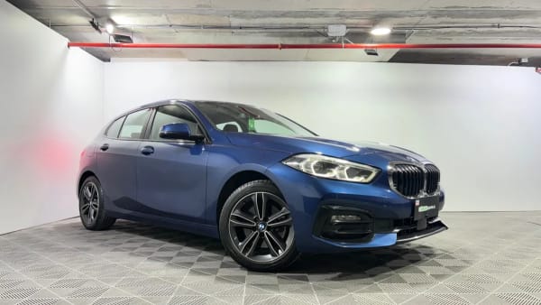 BMW 118 1.5 Dinamyc At año 2021 BMW 118 1.5 Dinamyc At año 2021
