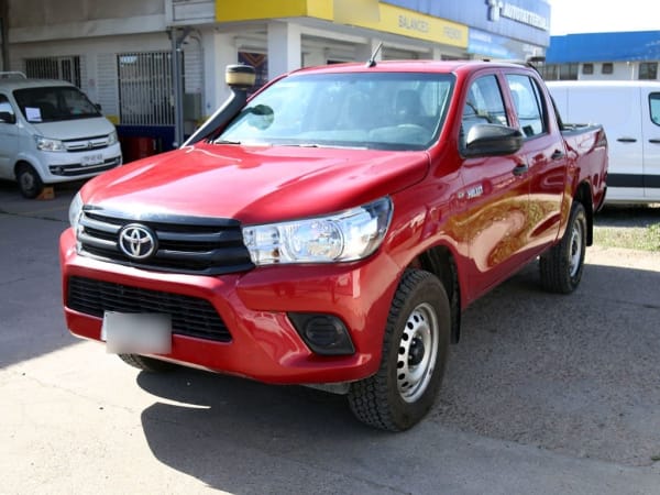 Toyota Hilux Dcab Mt 4x4 2.4 año 2024 Toyota Hilux Dcab Mt 4x4 2.4 año 2024