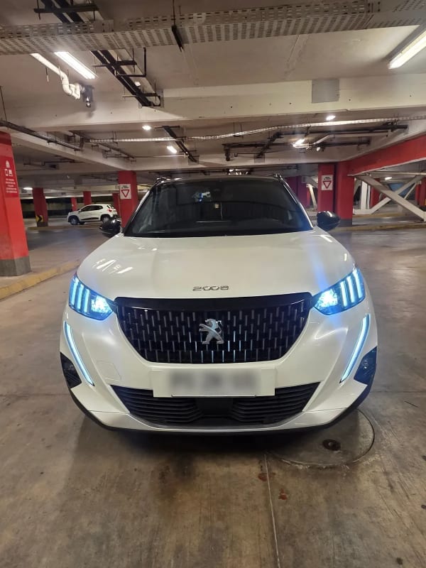 PEUGEOT 2008 1.5 Gt-Line Bluehdi 130 At Diesel año 2021 PEUGEOT 2008 1.5 Gt-Line Bluehdi 130 At Diesel año 2021