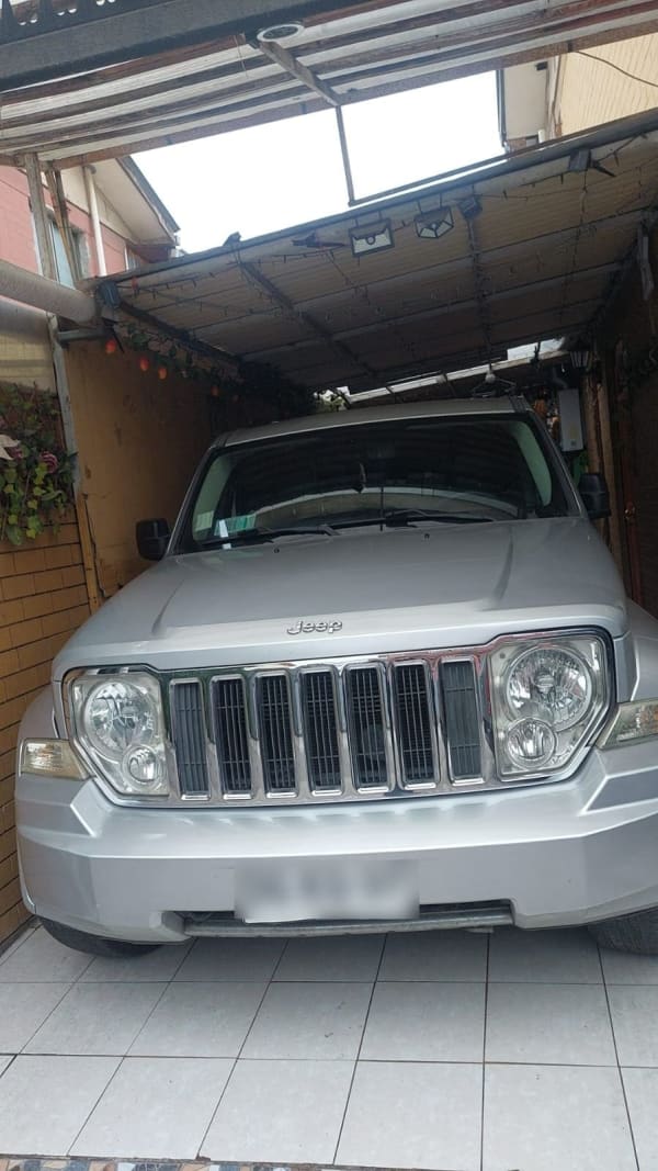 JEEP CHEROKEE 3.7 Limited At año 2011 JEEP CHEROKEE 3.7 Limited At año 2011