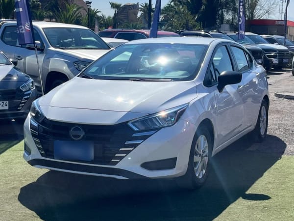 Nissan Versa 1.6 Sense 4x2 Mt 4p año 2025 Nissan Versa 1.6 Sense 4x2 Mt 4p año 2025