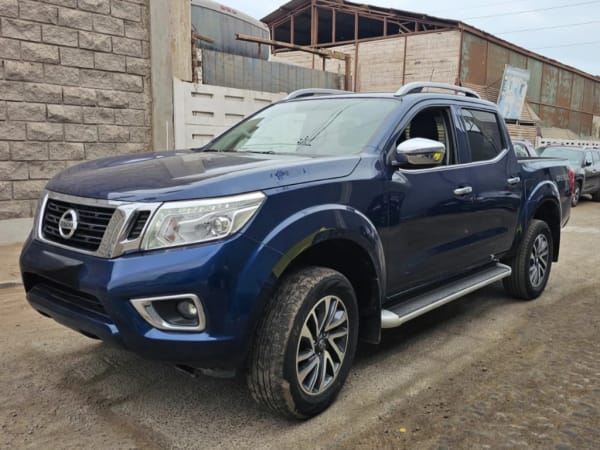 Nissan Np300 2.3 Le Diesel 4wd Dob.cab. At 4p año 2018 Nissan Np300 2.3 Le Diesel 4wd Dob.cab. At 4p año 2018