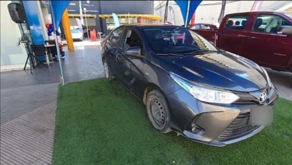 Toyota Yaris 1.5 Gli 4x2 Sdn Mt 4p año 2021 Toyota Yaris 1.5 Gli 4x2 Sdn Mt 4p año 2021