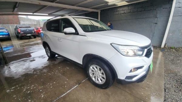 Ssangyong Rexton 2.2 Diesel Yrx301 4x2 Mt 5p año 2020 Ssangyong Rexton 2.2 Diesel Yrx301 4x2 Mt 5p año 2020