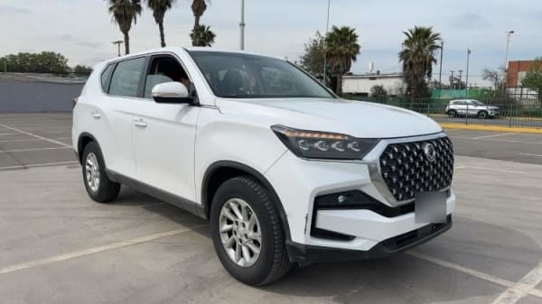 Ssangyong Rexton 2.0t Lx 4x2 6ab 6mt 5p año 2023 Ssangyong Rexton 2.0t Lx 4x2 6ab 6mt 5p año 2023