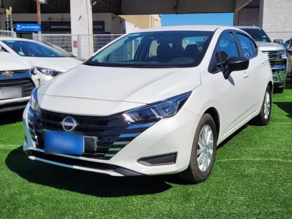 Nissan Versa 1.6 Sense 4x2 Mt 4p año 2025