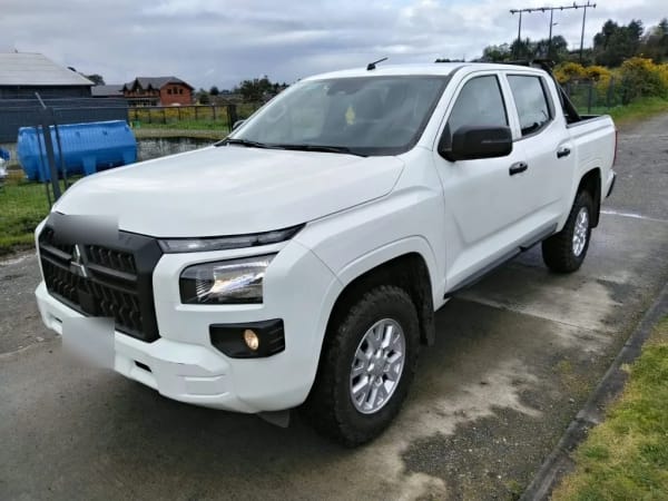 Mitsubishi L200 Katana Xrt año 2024 Mitsubishi L200 Katana Xrt año 2024