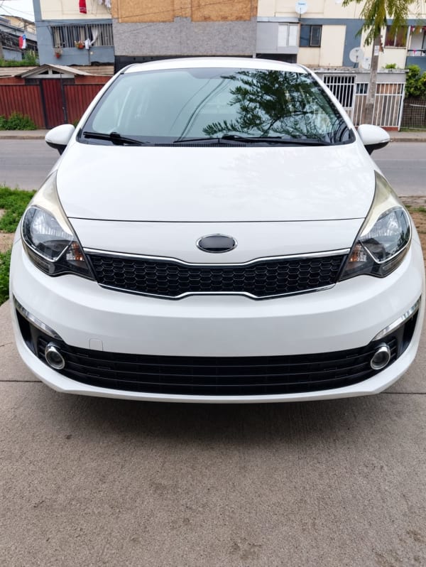 KIA MOTORS RIO 4 1.4 Ex 4 6at Full año 2017 KIA MOTORS RIO 4 1.4 Ex 4 6at Full año 2017