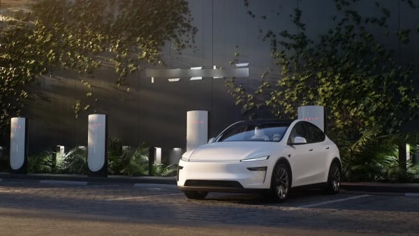 Tesla Model Y L Premium  año 2027