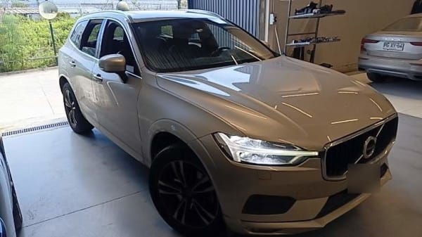 Volvo Xc60 2.0 D5 Diesel Momentum Plus Awd At 5p año 2020 Volvo Xc60 2.0 D5 Diesel Momentum Plus Awd At 5p año 2020