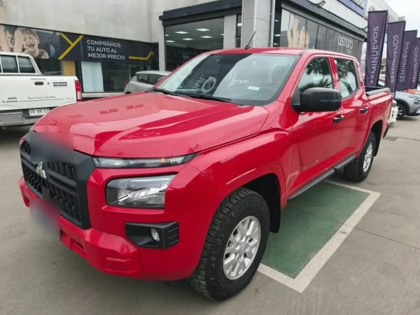 Mitsubishi L200 Katana Xrt 2.4 Mt 4x4 año 2024 Mitsubishi L200 Katana Xrt 2.4 Mt 4x4 año 2024