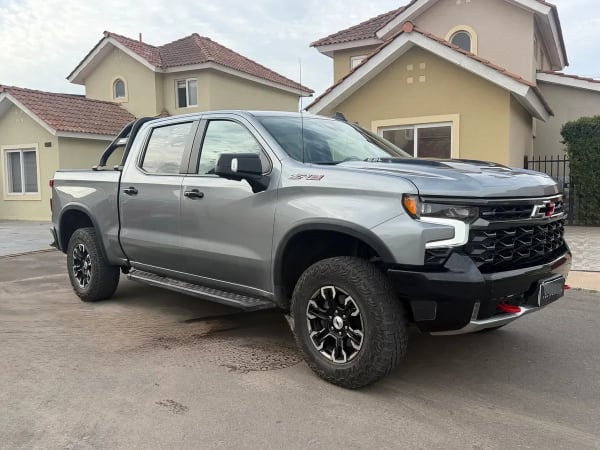 CHEVROLET SILVERADO 6.2 Zr2 At 4x4 año 2024 CHEVROLET SILVERADO 6.2 Zr2 At 4x4 año 2024