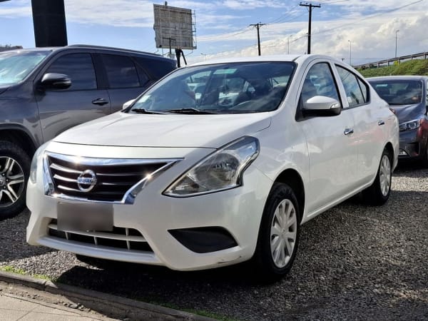 Nissan Versa 1.6 Sense 4x2 Mt 4p año 2020 Nissan Versa 1.6 Sense 4x2 Mt 4p año 2020