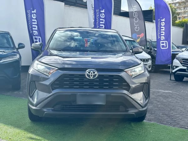 TOYOTA RAV4 2.0 Le Mt año 2022