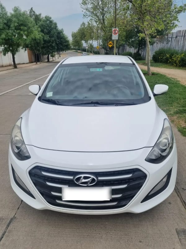 HYUNDAI I-30 1.6 Gd 5dr Crdi Gls Sun Mt Diesel año 2017