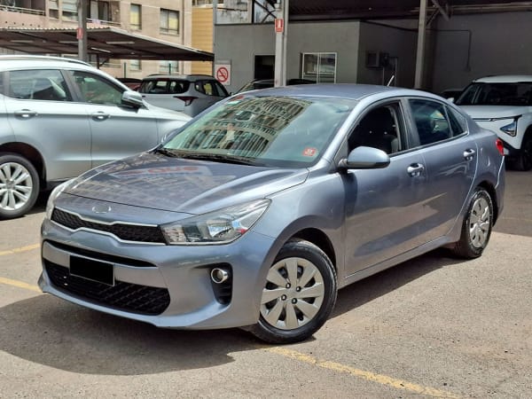 Kia Rio 4 Lx 1.4l 6mt Ac año 2020 Kia Rio 4 Lx 1.4l 6mt Ac año 2020