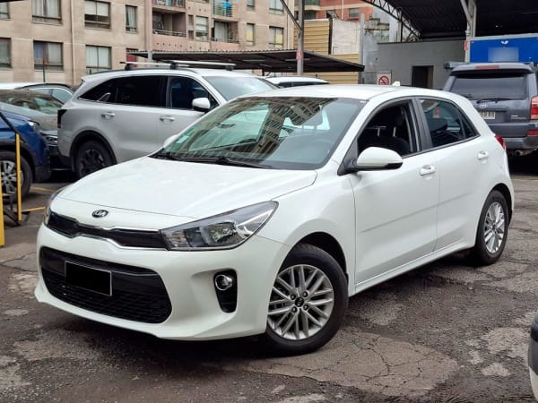Kia Rio 5 Ex 1.6l 6mt Full año 2021 Kia Rio 5 Ex 1.6l 6mt Full año 2021