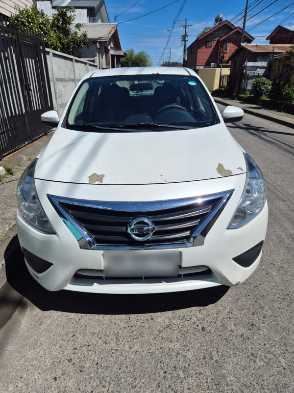 NISSAN VERSA 1.6 Advance Ac Mt 4x2 año 2017