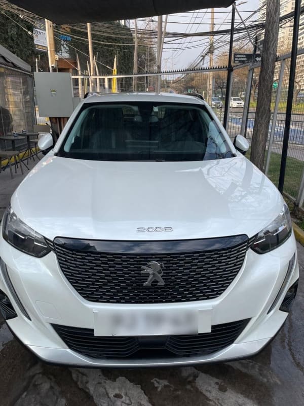 PEUGEOT 2008 1.2 Active Pack Puretech 130 Mt año 2021 PEUGEOT 2008 1.2 Active Pack Puretech 130 Mt año 2021
