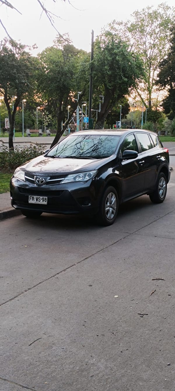 TOYOTA RAV 4 2.0 2.0 año 2013