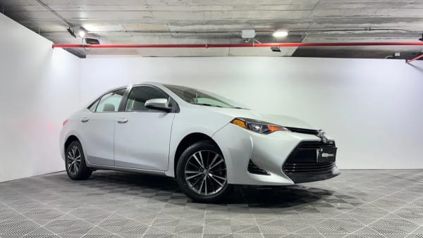 Toyota Corolla 1.8 Sdn Gl Cvt At año 2017
