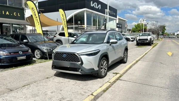 Toyota Corolla Cross 1.8 Hev Cvt año 2023